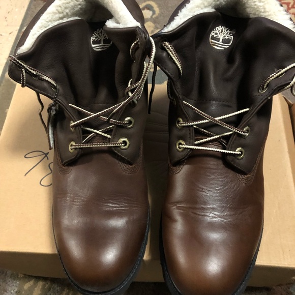 Men’s brown timberland boots - Picture 2 of 3